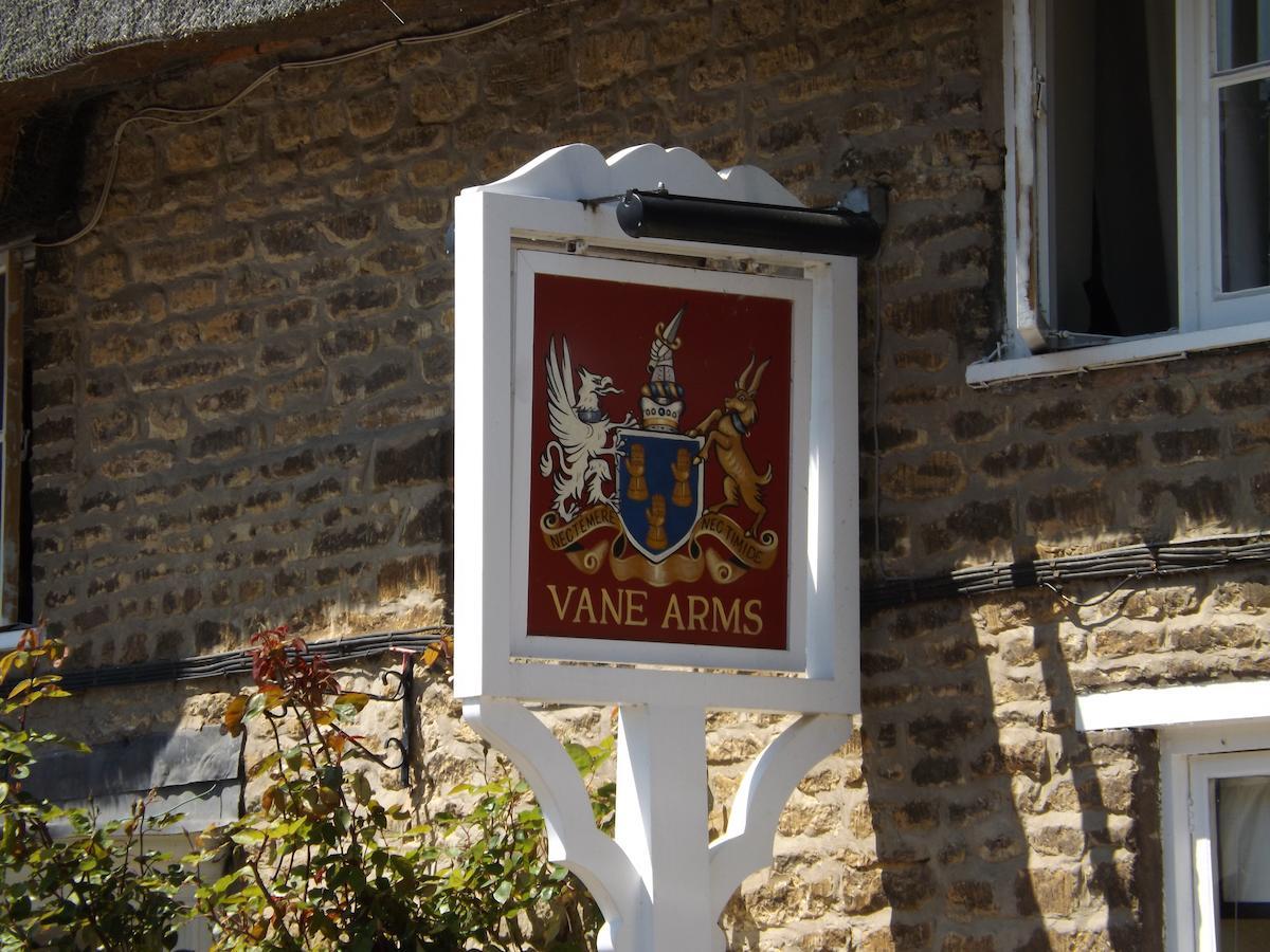 The Vane Arms Hotel Sudborough ภายนอก รูปภาพ